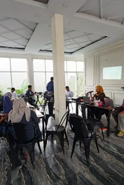 Suasana Santai Tapi Serius! Pendamping Desa Enrekang Fokus Bahas Dana Desa 2026