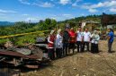Pemerintah kecamatan meninjau lokasi kebakaran yang melanda kios dan gudang warga di area Pasar Agro Sumillan.