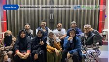 Momen kebersamaan jajaran Komunitas PPA Tangerang, Yayasan Gerakan Amal Shaleh, dan Sahabat Berbagi usai kegiatan berbagi makan malam dan penyaluran bantuan di kawasan Stasiun Kota Tangerang. Tampak hadir Priyadi (Ketua YAI Tangerang)bersama rombongan Komunitas PPA Tangerang, Robi Anggara (Presiden Gerakan Amal Shaleh), serta Supriyanti Dea (Founder Gerakan Sahabat Berbagi) bersama para relawan yang turut berpartisipasi.