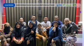 Momen kebersamaan jajaran Komunitas PPA Tangerang, Yayasan Gerakan Amal Shaleh, dan Sahabat Berbagi usai kegiatan berbagi makan malam dan penyaluran bantuan di kawasan Stasiun Kota Tangerang. Tampak hadir Priyadi (Ketua YAI Tangerang)bersama rombongan Komunitas PPA Tangerang, Robi Anggara (Presiden Gerakan Amal Shaleh), serta Supriyanti Dea (Founder Gerakan Sahabat Berbagi) bersama para relawan yang turut berpartisipasi.