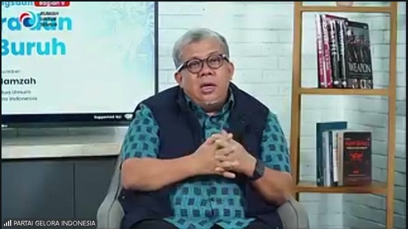 Fahri Hamzah menyampaikan pandangannya terkait pengelolaan ekonomi nasional dalam kajian bertema “Negara dan Hari Buruh”.