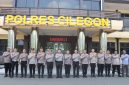 Jajaran tim supervisi Astamaops Polri bersama personel Polres Cilegon berfoto bersama di halaman Mapolres Cilegon usai kegiatan supervisi implementasi Pamapta dan SPKT.