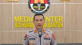 Kabidhumas Maruli Ahiles Hutapea menyampaikan imbauan kepada masyarakat terkait menjaga situasi kamtibmas di Media Center Bid Humas Polda Banten.