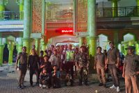 Sinergitas berbagai unsur stakeholder, mulai dari TNI, Polri, pemerintah desa, hingga organisasi kemasyarakatan dalam Apel PAM malam takbir Idul Adha 1447 H di Kecamatan Kemiri, Selasa 26/05/2026 (dok. FJK)