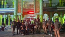 Sinergitas berbagai unsur stakeholder, mulai dari TNI, Polri, pemerintah desa, hingga organisasi kemasyarakatan dalam Apel PAM malam takbir Idul Adha 1447 H di Kecamatan Kemiri, Selasa 26/05/2026 (dok. FJK)