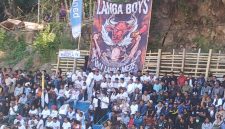 Langa Boys siap Mengguncang Lapangan Bowali. (Foto: Elfrat Frans Dhena).