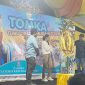 Semangat kaum muda Katolik menggema di Paroki Salvatoris Resurgentis Boba. Temu Orang Muda Katolik (TOMKA) Kevikepan Bajawa resmi dibuka pada Kamis sore (21/5), menandai dimulainya perjumpaan akbar Orang Muda Katolik (OMK) dari berbagai paroki dan stasi se-Kevikepan Bajawa, Keuskupan Agung Ende. (Foto: Ostond Suru)