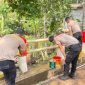 Personel Ditsamapta Polda Banten melakukan pengecatan Jembatan Merah Putih dalam rangka program revitalisasi fasilitas umum. Upaya ini dilakukan untuk meningkatkan keamanan, kenyamanan, dan estetika jembatan yang digunakan masyarakat sehari-hari.