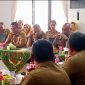 Lurah Kutabumi bersama Camat Pasar Kemis dan Tim Penilai Kabupaten Tangerang mengikuti sesi pemaparan serta evaluasi dalam rangka Lomba Kinerja Kelurahan Tingkat Kabupaten Tangerang Tahun 2026.