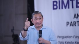 Ketua Umum Partai Gelora Indonesia, Anis Matta, menyampaikan arahan kepada peserta Bimtek Nasional II Anggota Legislatif Partai Gelora Indonesia di Jakarta, Sabtu (13/6/2026).