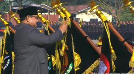 Keterangan poto:  

Kapolda Banten Irjen Pol Hengki di Anugerahi Tanda Kehormatan Samkarya Nugraha Sakanti Oleh Presiden Republik Indonesia, Jenderal TNI (Purn) H. Prabowo Subianto.