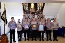 Poto Bersama:

 Kapolda Banten Irjen Pol Hengki bersama Jajaran