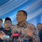 Menko Polkam Djamari Chaniago (tengah) memberikan keterangan kepada awak media usai menghadiri puncak peringatan Hari Anti Narkotika Internasional (HANI) 2026 di Balai Besar Rehabilitasi BNN Lido, Bogor.