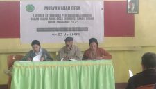 Pengurus BUMDes Sango Sadho menyampaikan LKPJ Tahun Buku 2025. (Elfrat Frans Dhena)