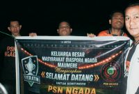 Diaspora Ngada di Maumere saat Menjemput Tim Soeratin U-17 PSN Ngada. (Foto: Ostond Suru)