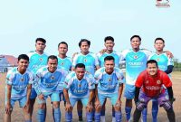Skuad Brata FC Polresta Tangerang berpose bersama di lapangan sebelum melakoni pertandingan babak penyisihan POR Pegawai tingkat Kabupaten Tangerang 2026 di Stadion Mini Tigaraksa.