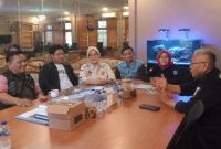 Silaturahmi Pengurus PW FRN Banten bersama jajaran Polres Cilegon dalam rangka mempererat sinergi dan kemitraan media, dihadiri Ketua DPW PW FRN Banten, Roslina, dan Kasi Humas Polres Cilegon, AKP Imam Maryono Syopian, beserta jajaran.