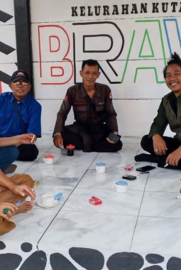 Lurah Kutabumi Buka Pintu, Awak Media Diajak Ngopi Bareng