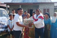 Karel Maku Turun Langsung Salurkan Bantuan Gempa, Warga Nirmala dan Takatunga Terima Kepedulian Gerindra.