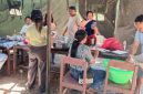 Pastikan Korban Gempa Tak Kelaparan, Wakil Bupati Ngada, Bernadinus Dhey Ngebu (BDN)/Tinjau Dapur Tanggap Bencana. (Foto: Humas/Prokopim Ngada).