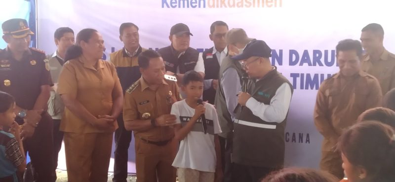 Mendikdasmen Abdul Mu’ti Turun ke Pelosok Ngada, Sekolah Terdampak Gempa Dipastikan Direvitalisasi.