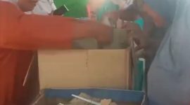 WALHI Nyalakan Dapur Solidaritas di Riung, 250 Korban Gempa Dilayani Setiap Hari. (Foto: Elfrat Frans Dhena)