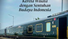 Nusantara Explorer hadir sebagai kereta wisata yang memadukan kenyamanan perjalanan dengan kekayaan budaya Indonesia. Kereta ini menghadirkan pengalaman perjalanan melalui fasilitas seperti kabin tidur, Grand Restaurant, lounge, hingga jendela panorama. Dok KAI