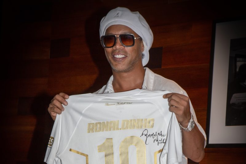 Ronaldinho with Jersey Ravenna FC Dok Website
