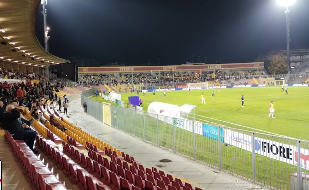 Stadion Ravenna FC di Italia Dok Google