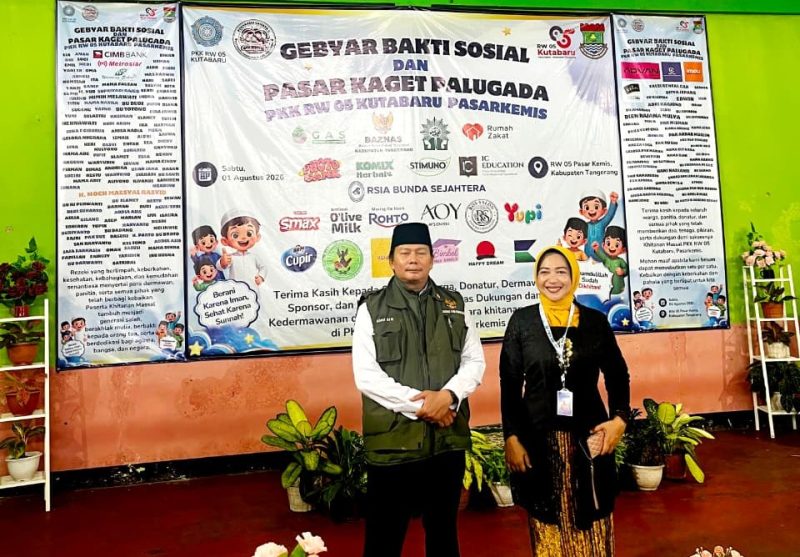 Andi Irawan, M.Pd.I 
Wakil ketua 2 Bidang penyaluran dan pendayagunaan bersama Ketua PKK RW 05 Linda Mulyawati