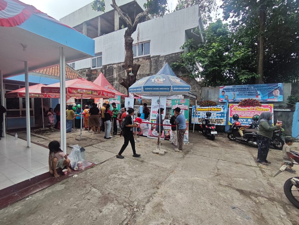 Antusias masyarakat dalam mengikuti kegiatan DPD Parta Gelora Kota Tangerang.