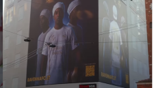 ronaldinho mengenakan jersey Ravenna FC di billboard . Dok Instagram resmi official Ravenna FC