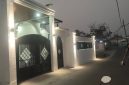 Kondisi bagian depan rumah milik Andre di Kampung Kiarapayung, Desa Kiarapayung, Kecamatan Pakuhaji, Kabupaten Tangerang, yang disasar kawanan pencuri. (Dok. Dadang). 