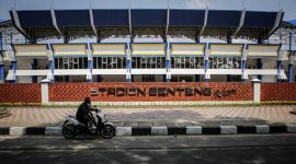 Tampak bagian depan Stadion Benteng setelah dilakukan pembaruan, dengan fasad dan area depan stadion yang telah ditata.