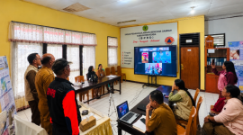 Mendagri Pasang Target Percepatan Pemulihan Gempa Flores, Warga Diharapkan Natal di Rumah Sendiri. Foto: Humas Prokopim Ngada)