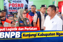 Deputi Bidang Logistik dan Peralatan BNPB, Dra. Andi Eviana, M.Si didampingi Wakil Bupati Ngada, Bernadinus Dhey Ngebu ketika Memantau Ketersediaan Logistik di Gudang. (Foto: Elfrat Frans Dhena)