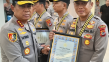Kalemdiklat Polri Beri Penghargaan kepada Kapolres Ngada, Dedikasi Tangani Pascagempa Flores Jadi Sorotan. (Foto: Humas Polres Ngada)