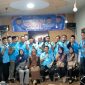 Pengurus dan kader Partai Gelora Indonesia se-Banten berfoto bersama usai Rapat Kerja Territorial 8 di WARNA CAFE, Kota Serang, Sabtu (17/10/2026), sebagai bentuk komitmen memperkuat konsolidasi organisasi dan rekrutmen anggota.